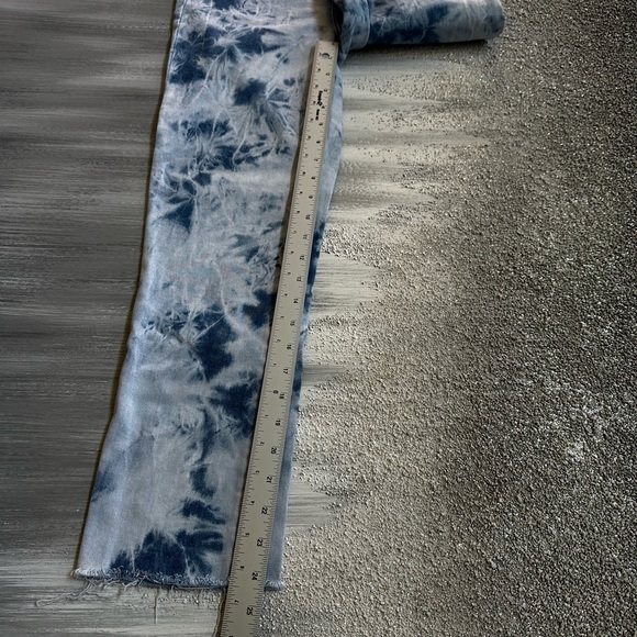 PAIGE Light Blue Denim - Picture 4 of 11